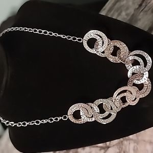 Necklace and earring set